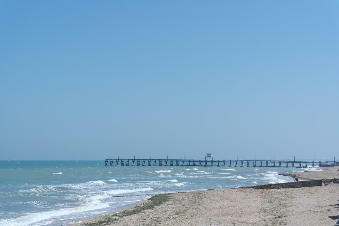 50 m2 de charme au coeur des plaisir de la côte Apartamento Luc-sur-Mer Exterior foto